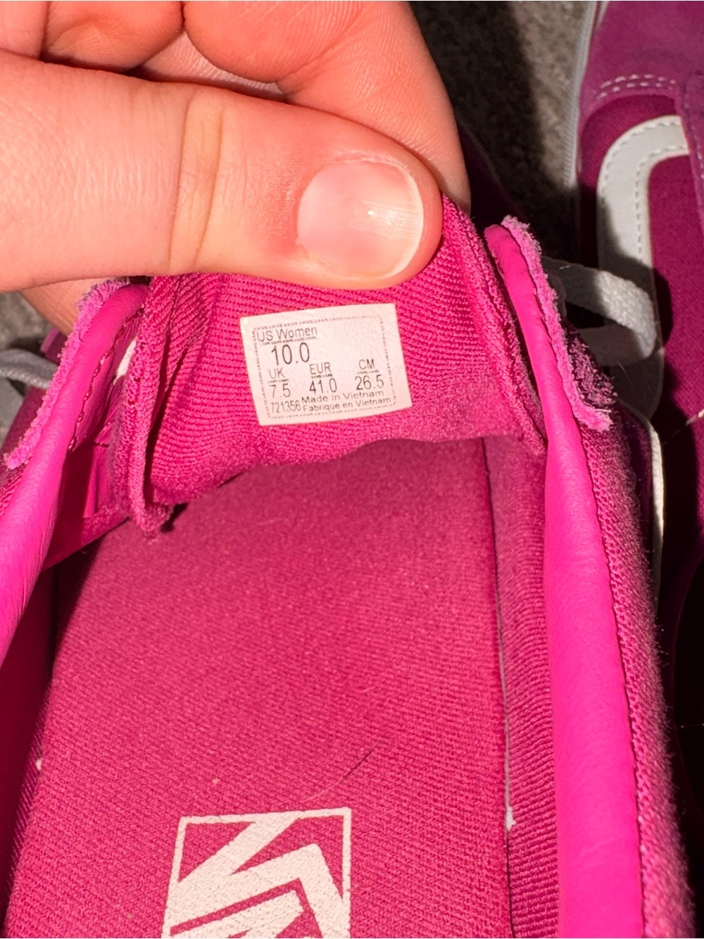 Vans Suede classic Bright Pink Sneakers Skater Shoes Skateboard Womens size 10 - Picture 13 of 13